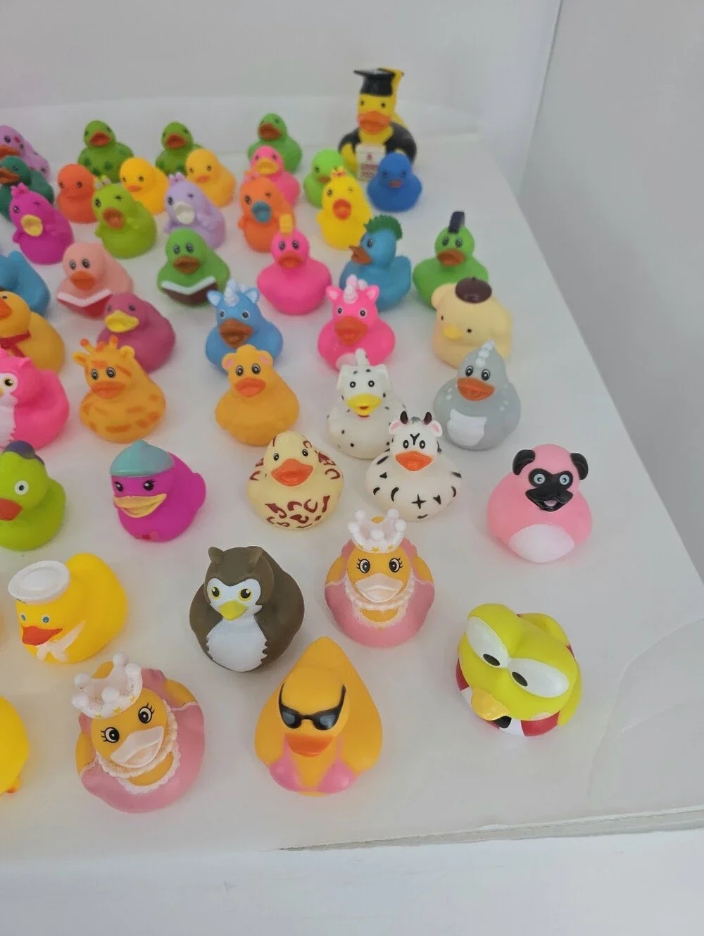 Lot of 116 Assorted Rubber Ducks Novelty Character Jeep Cruise Ducking